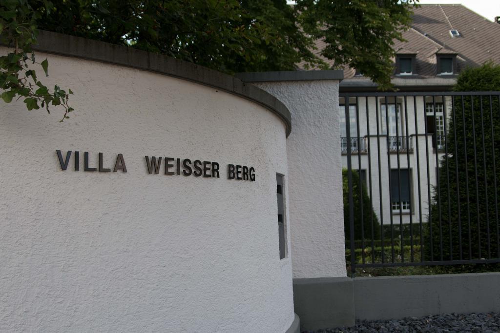 Tagungsvilla Weisser Berg Neuwied Exterior foto